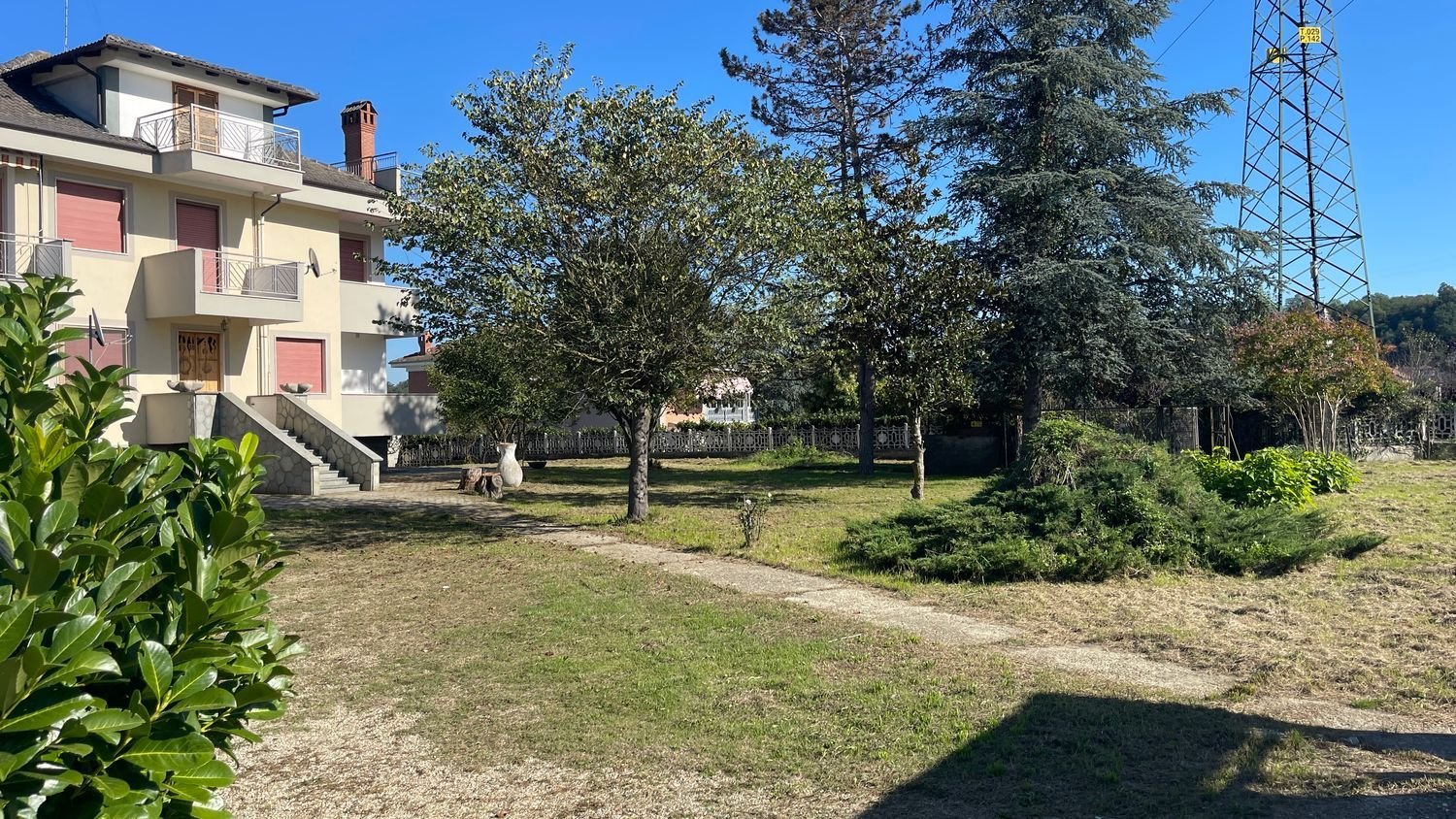 5 rooms Apartment in Villafranca d'Asti, Italy No. 300113