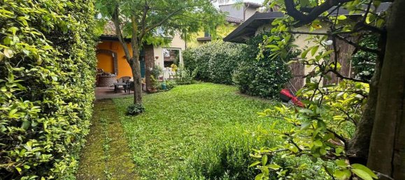 Дом с 5 комнатами в Страделла, Италия № 19771 6