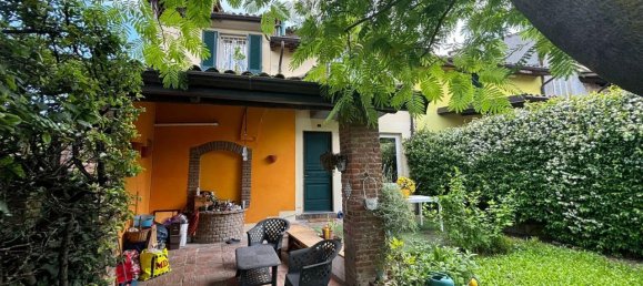 Дом с 5 комнатами в Страделла, Италия № 19771 2