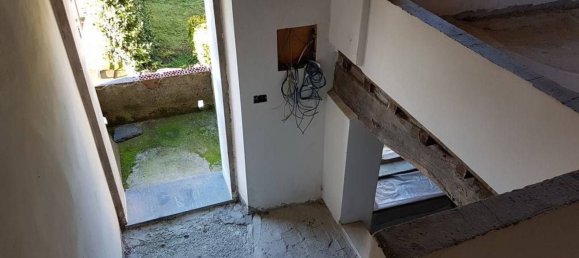 8 rooms House in Camaiore, Italy No. 210841 5