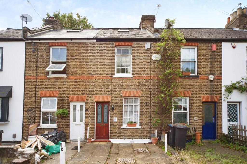 2 bedrooms House in London, United Kingdom No. 11689