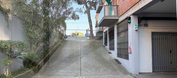 1 room Parking in Bologna, Italy No. 19930 17