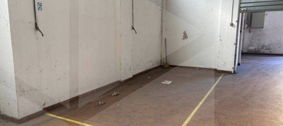 1 room Parking in Bologna, Italy No. 19930 32