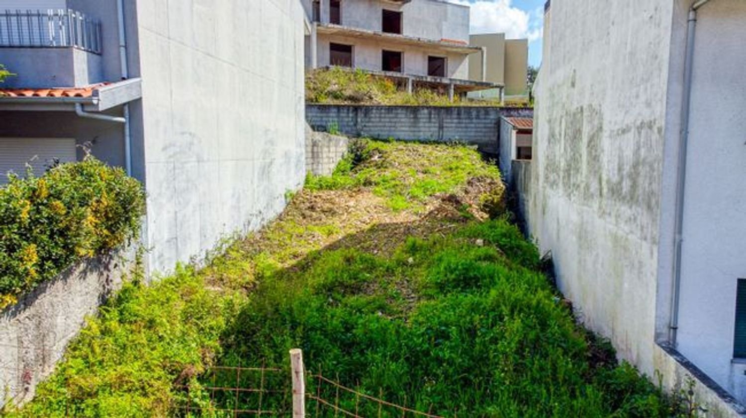  قطعة أرض في Fanzeres, Portugal رقم 206541