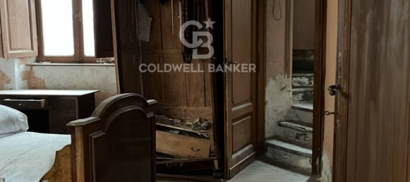 4 bedrooms Villa in Saint Vincent, Italy No. 86195 13