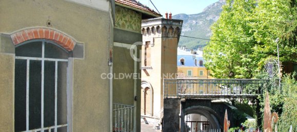 4 bedrooms Villa in Saint Vincent, Italy No. 86195 5