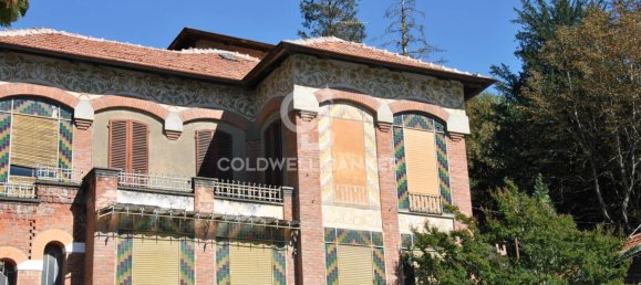 4 bedrooms Villa in Saint Vincent, Italy No. 86195 8