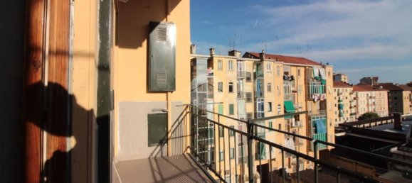 3 bedrooms Apartment in Turin, Italy No. 334749 9
