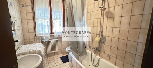 Apartamento de 3 dormitorios en Riese Pio X, Italy No. 359181 17