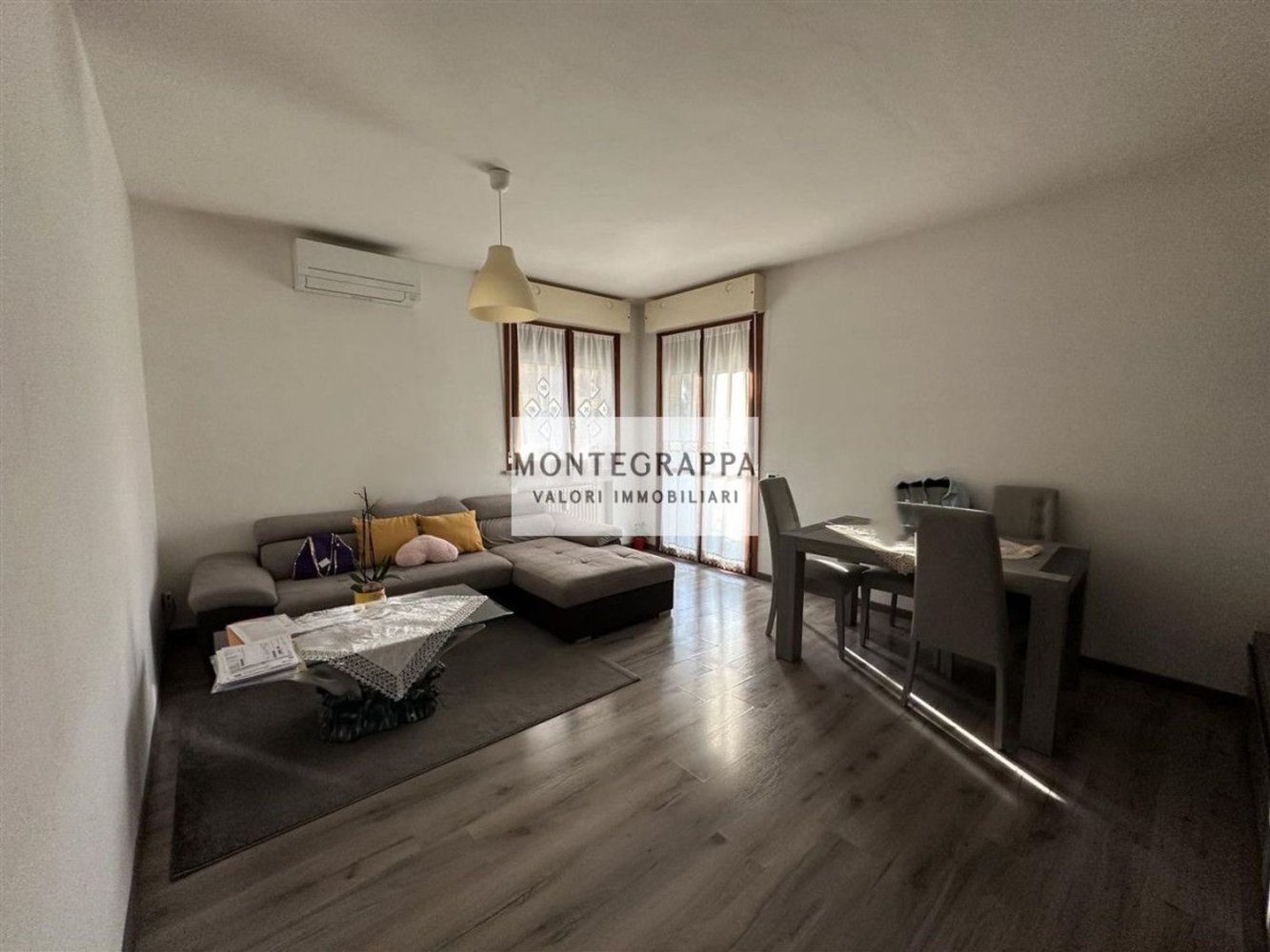 Apartamento de 3 dormitorios en Riese Pio X, Italy No. 359181