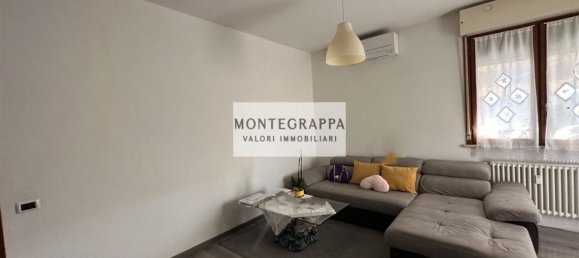 Apartamento de 3 dormitorios en Riese Pio X, Italy No. 359181 2