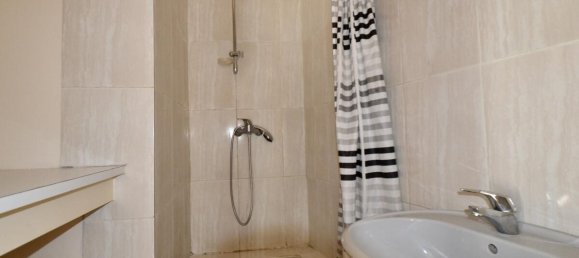 3 bedrooms Apartment in Lyon, France No. 346433 9