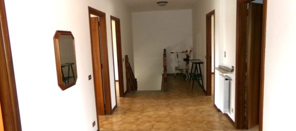 Дом с 12 комнатами в Терре дель Рено, Италия № 301898 36