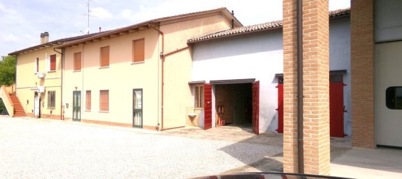 Дом с 12 комнатами в Терре дель Рено, Италия № 301898 9