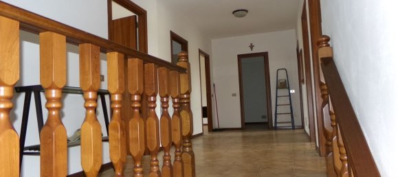 Дом с 12 комнатами в Терре дель Рено, Италия № 301898 35