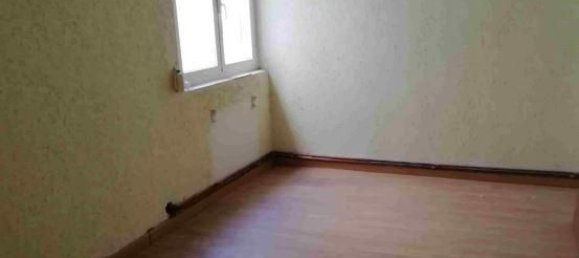 Apartamento de 3 dormitorios en León, Spain No. 77816 3