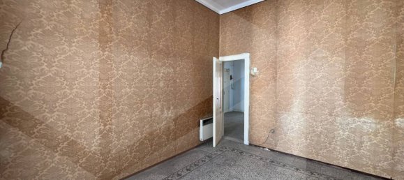 4-salle Appartement à Bari, Italy No. 18423 5