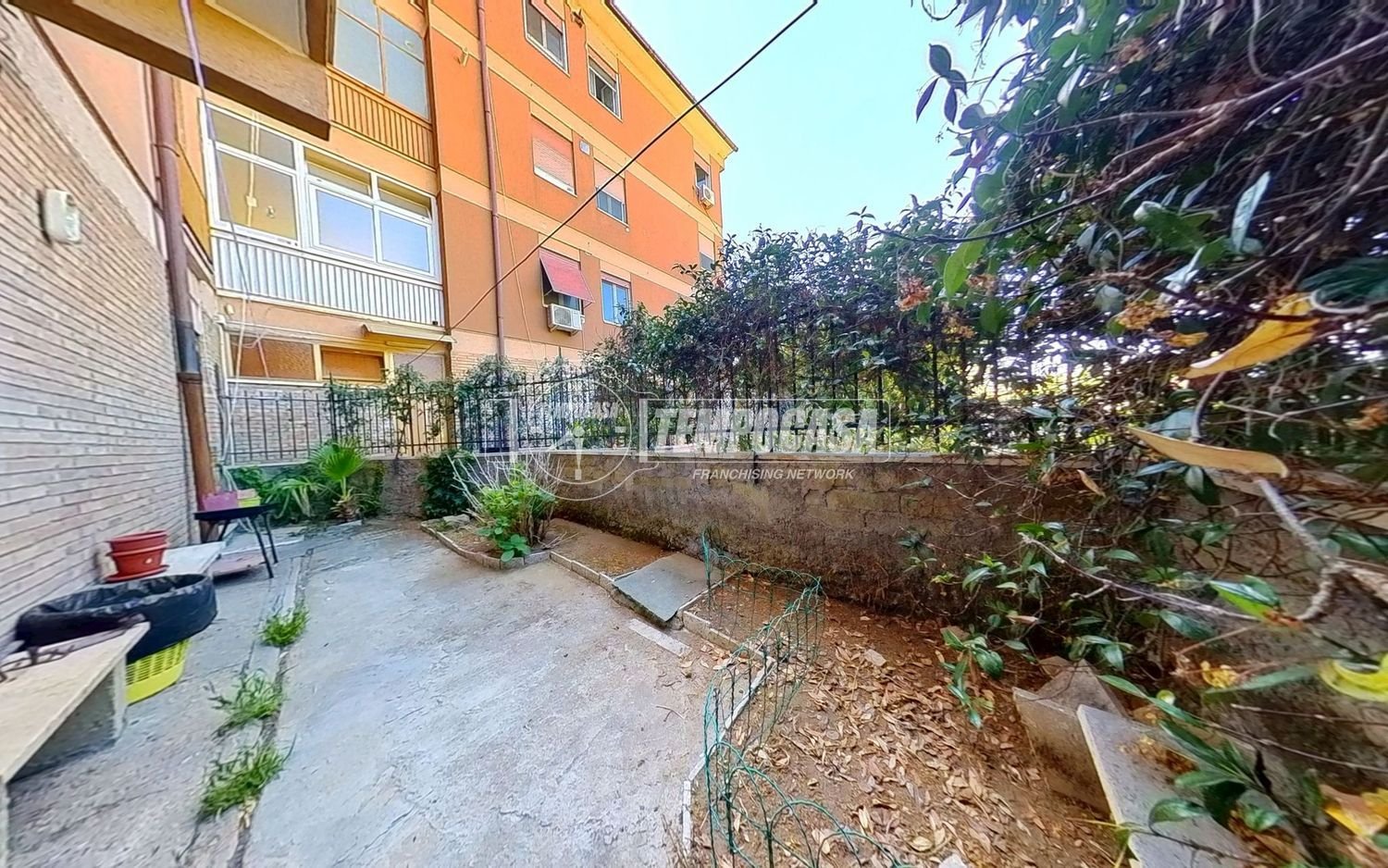 Apartamento de 3 habitaciónes en Rome, Italy No. 273797