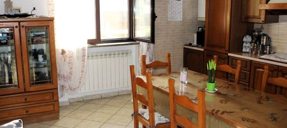 Дом с 5 комнатами в Трино, Италия № 72369 13