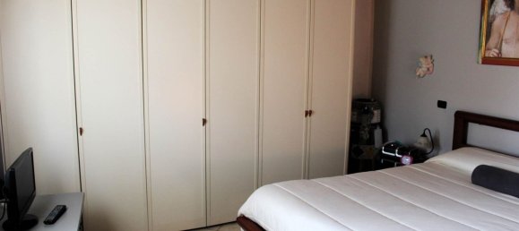 Дом с 5 комнатами в Трино, Италия № 72369 41