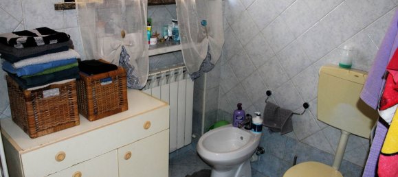 Дом с 5 комнатами в Трино, Италия № 72369 25