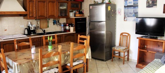 Дом с 5 комнатами в Трино, Италия № 72369 5