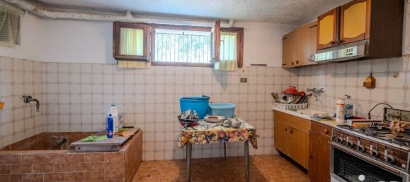 3 bedrooms Villa in Castel Goffredo, Italy No. 326527 8