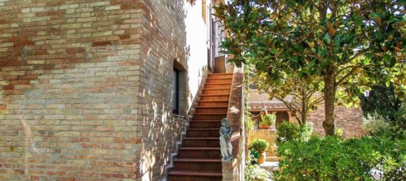 11 rooms Villa in Monteroni d'Arbia, Italy No. 165127 2