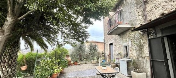 9-Zimmer Haus in Castiglione in Teverina, Italy, Nr. 130653 7