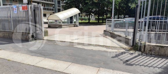  مرآب في Milan, Italy 21متر مربع رقم 350903 10