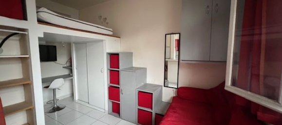 Studio in Tours, France No. 47970 4