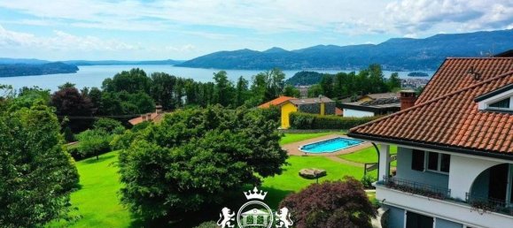 5 bedrooms Villa in Arizzano, Italy No. 135949 9