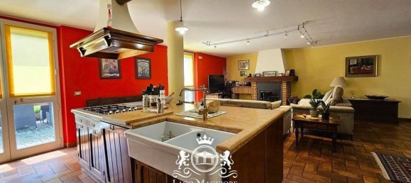 5 bedrooms Villa in Arizzano, Italy No. 135949 32