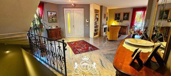 5 bedrooms Villa in Arizzano, Italy No. 135949 27