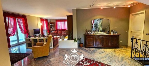 5 bedrooms Villa in Arizzano, Italy No. 135949 20
