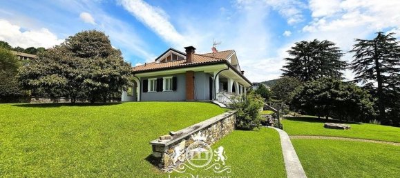 5 bedrooms Villa in Arizzano, Italy No. 135949 11