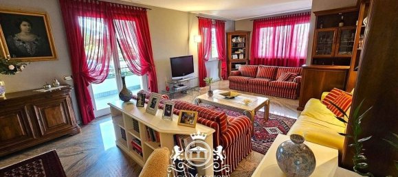 5 bedrooms Villa in Arizzano, Italy No. 135949 22