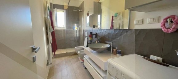 2غرفة شقة في Bologna, Italy رقم 34352 12