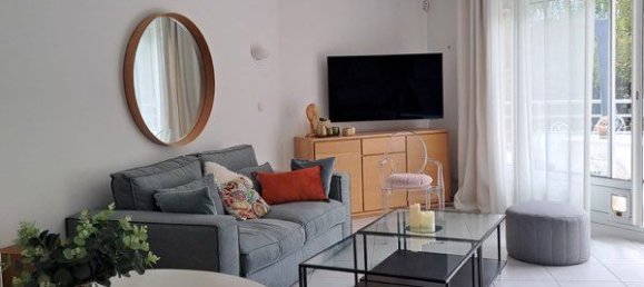 Квартира с 3 спальнями в Сесен, Франция № 339282 3