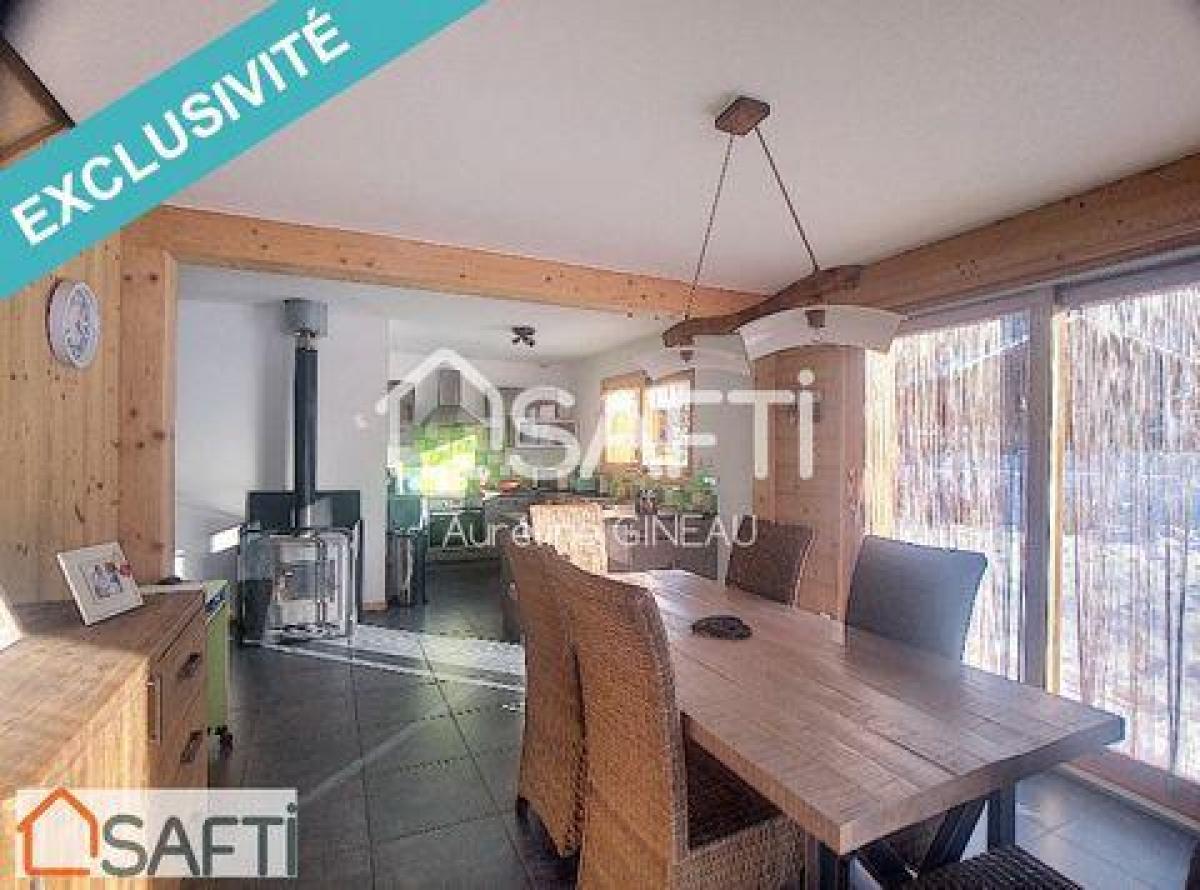 4 bedrooms House in Morillon, France No. 26748