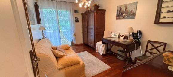 Apartamento de 2 dormitorios en Nice, France No. 329976 11
