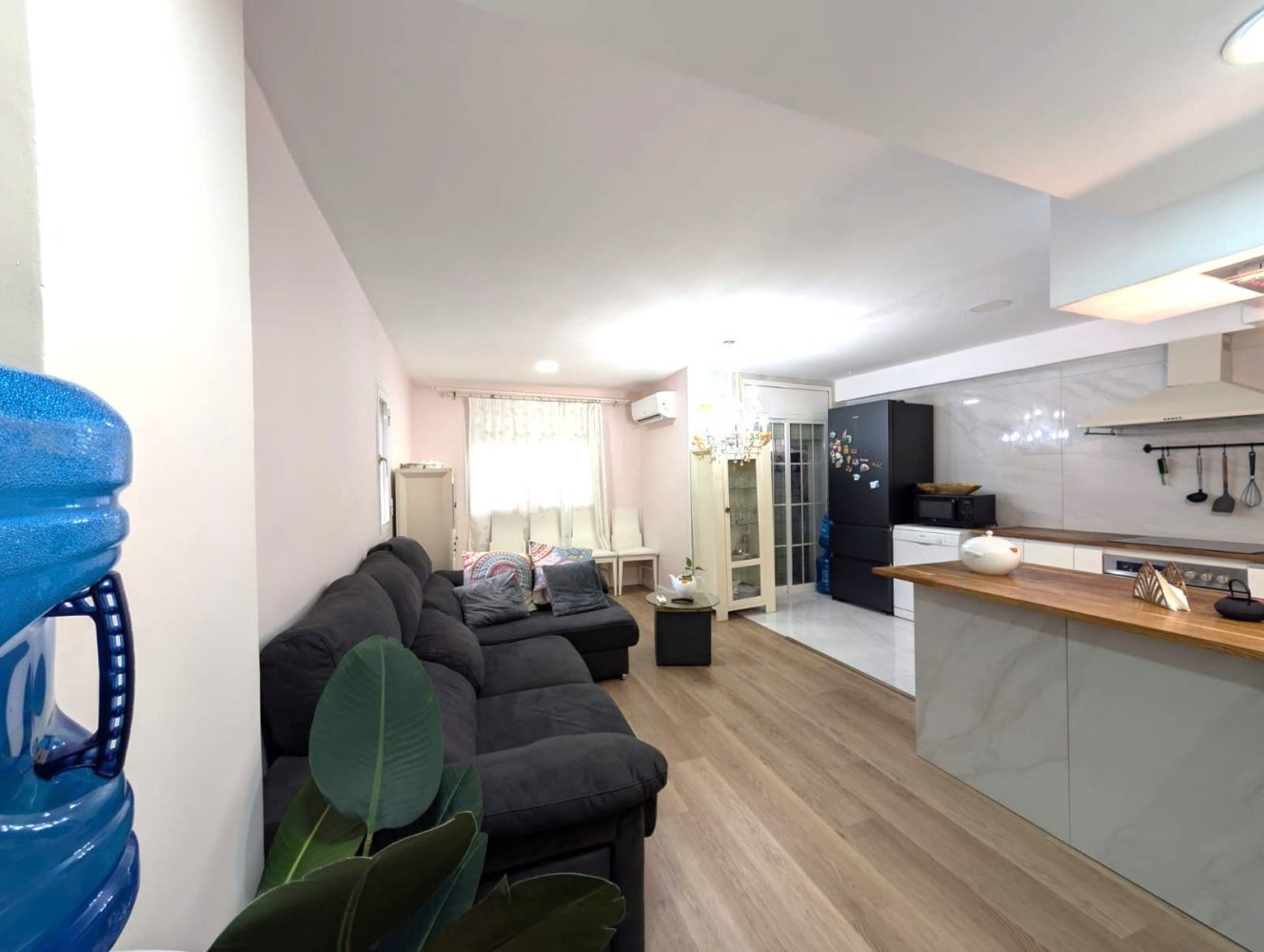 3 Schlafzimmer Wohnung in Cornella De Llobregat, Spain, Nr. 145837