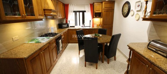 Maisonette de 4 dormitorios en Swieqi, Malta No. 9075 8