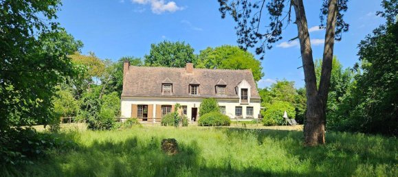 Studio in La Norville, France No. 328731 2