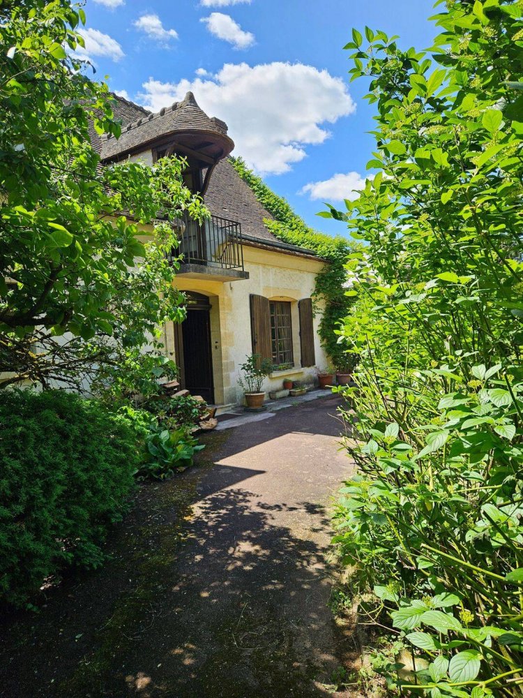 Studio in La Norville, France No. 328731