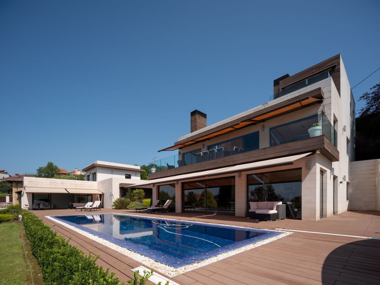 7 bedrooms House in Gijon, Spain No. 169153