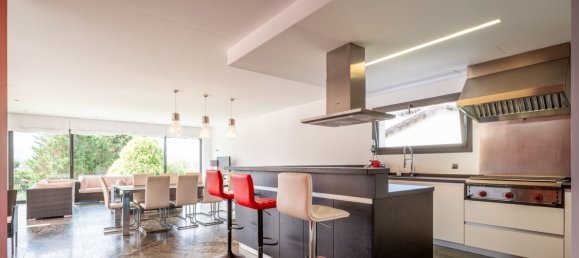 7 bedrooms House in Gijon, Spain No. 169153 2