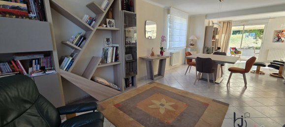 3 Schlafzimmer Haus in Laval, France, Nr. 360539 5