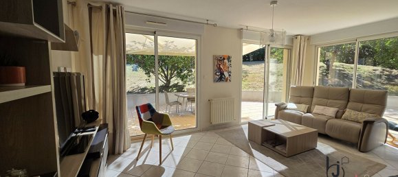 3 Schlafzimmer Haus in Laval, France, Nr. 360539 4