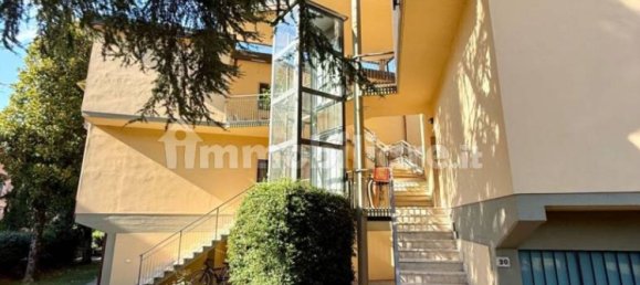 Apartamento de 2 dormitorios en Scandicci, Italy No. 375668 2